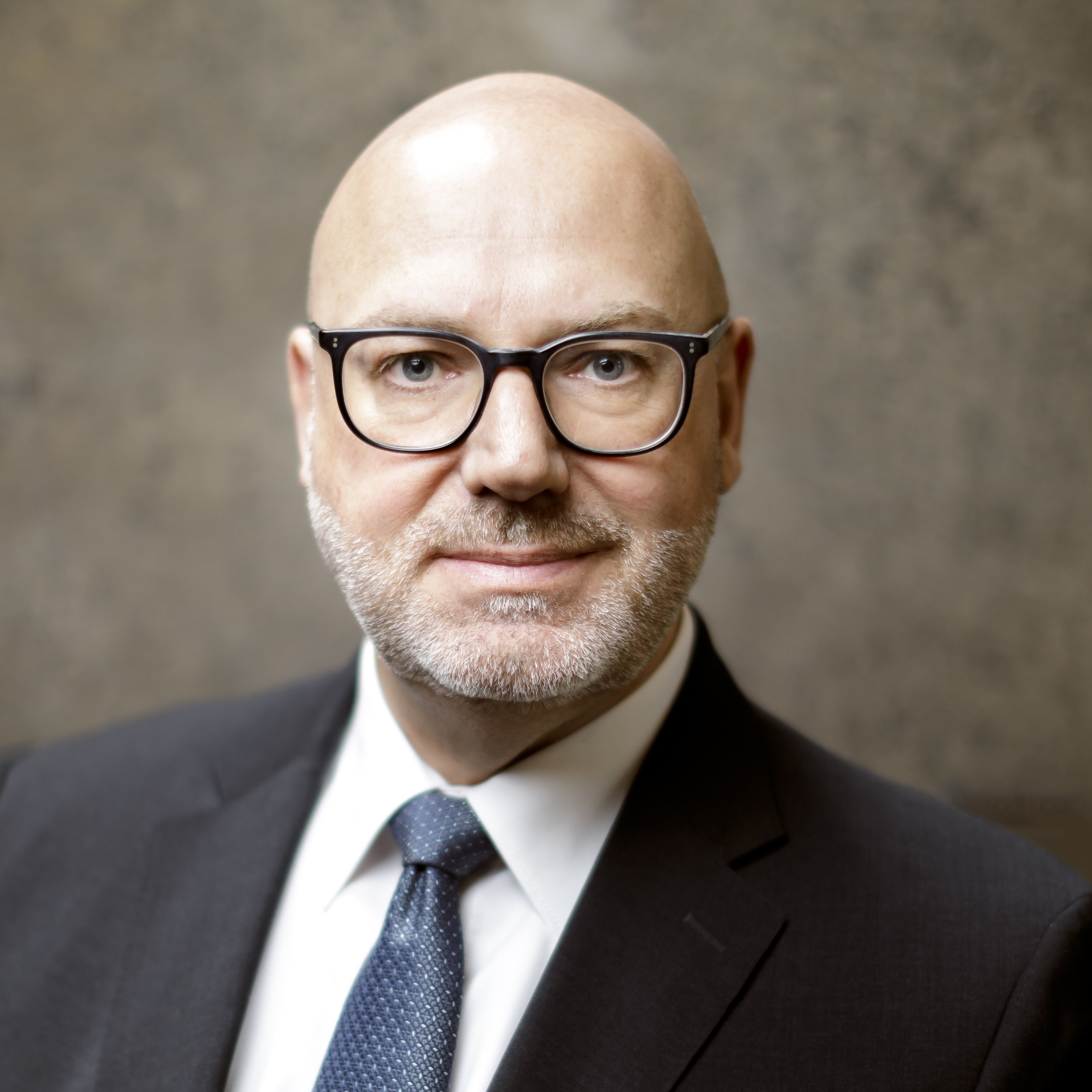 Editorial: Prof. Dr.-Ing. Raimund Klinkner - Vorsitzender des Präsidiums