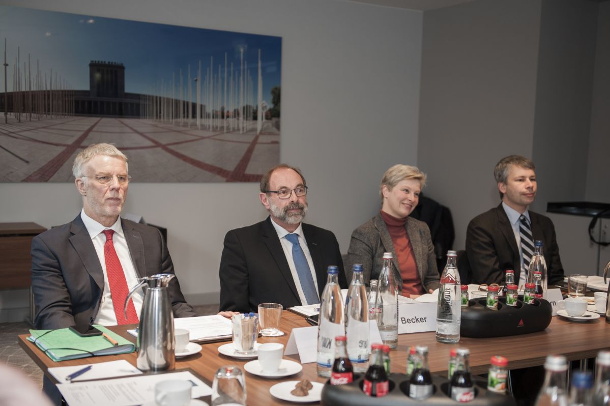 v. l. Klare MdB, Ulrich Klaus Becker (Lenkungskreisvorsitzender), Dr. van Hoorn, Bilger MdB